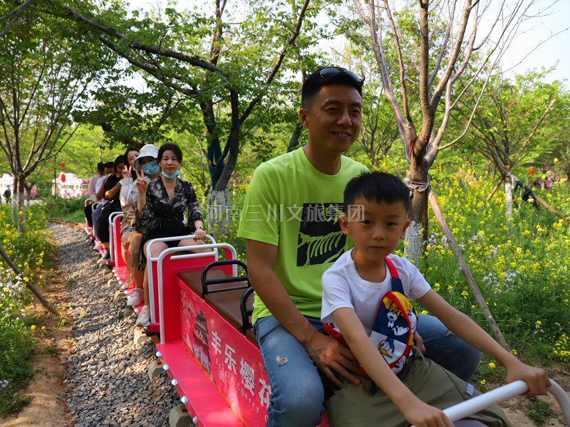 迷你蒸汽小火車(chē)還適合景區(qū)投資嗎？