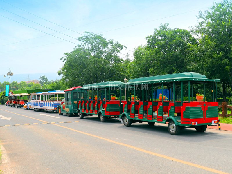 軌道觀光小火車和無軌觀光小火車哪個適合景區(qū)